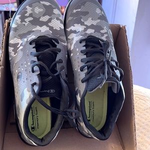 Champion memory form sneakers